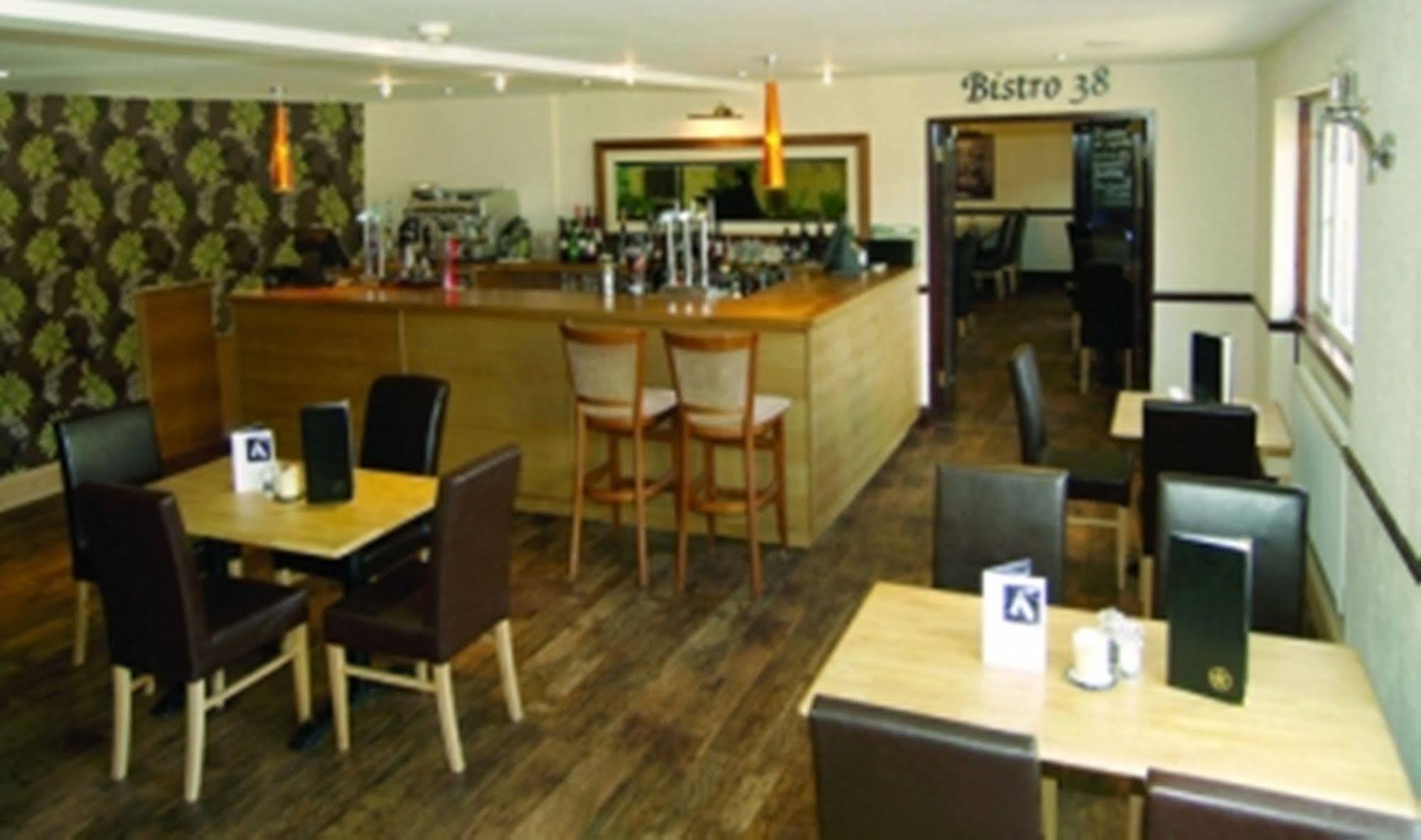 Smithaleigh Farm And Hotel Sparkwell