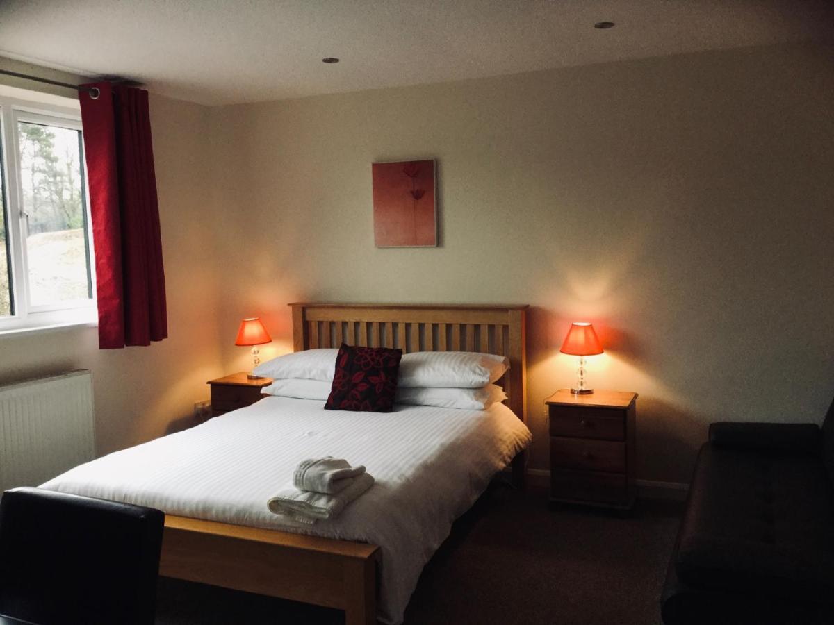 Smithaleigh Farm And 3*