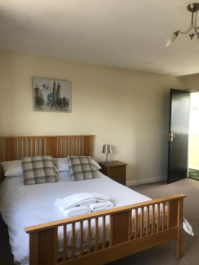 Smithaleigh Farm And Hotel